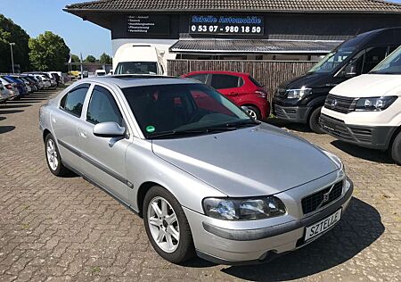 Volvo S60 2.0 T *LEDER*SHZ*PDC*SD*TÜV-NEU*