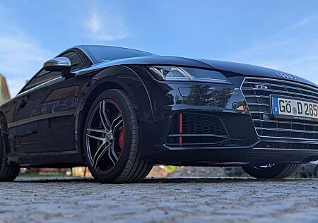 Audi TTS Coupe S tronic