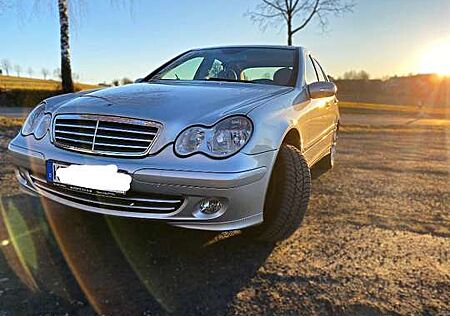 Mercedes-Benz C 200 CGI Classic
