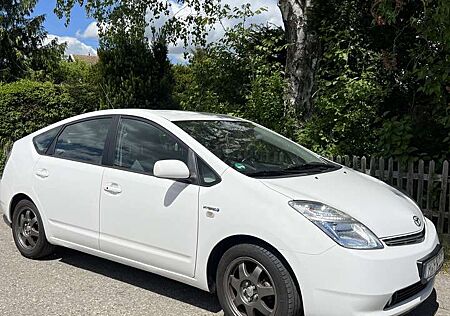 Toyota Prius (Hybrid) Sol