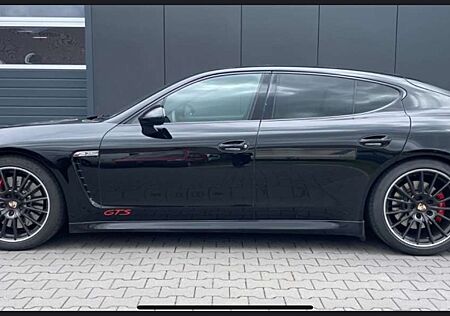 Porsche Panamera GTS PDK
