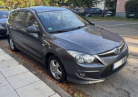 Hyundai i30 i30cw 1.4 blue Comfort