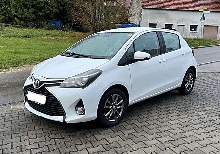 Toyota Yaris Comfort//TÜV neu//Kamera//unfallfrei//8 Reifen