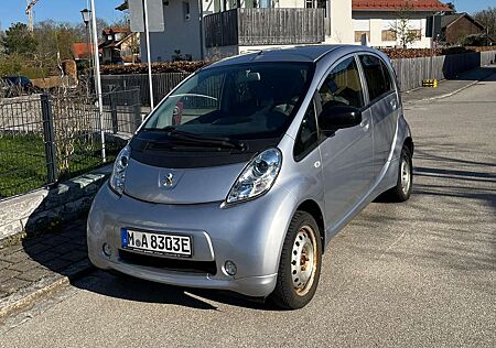Peugeot iOn Active