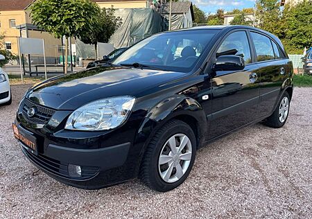 Kia Rio 1.5 CRDi EX. TÜV NEU