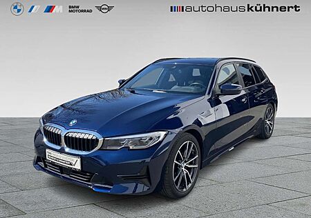 BMW 320 i Touring ACC Laser PanoSD SpurAss StHzg Sportfw.