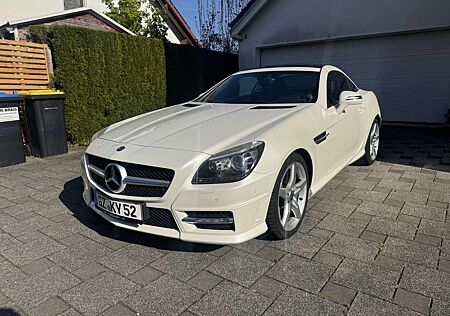 Mercedes-Benz SLK 200 AMG BlueEFFICIENCY 7G-TRONIC Edition1 diamondwhite