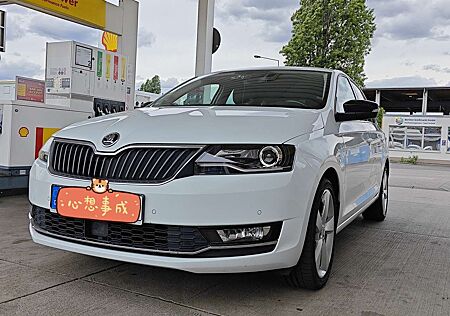 Skoda Rapid /Spaceback Spaceback 1.0 TSI Teilleder Navi