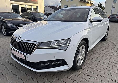 Skoda Superb Combi 2.0 TDI DSG 1.Hand/NAVI/AHK/SHZ/PDC