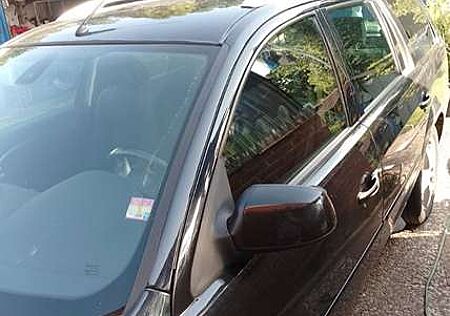 Ford Mondeo 2.0 Turnier Ghia