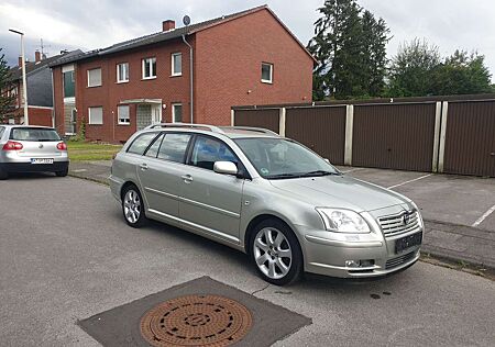 Toyota Avensis 2.4 VVT-i Executive