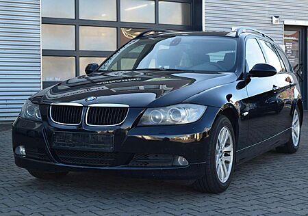 BMW 320 d *XENON*KEYLESS*LEDER*AHK*SHZ* SCHECKHEFT