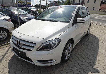 Mercedes-Benz B 200 , Automatik, Panorama, Klima, Sitzheizung