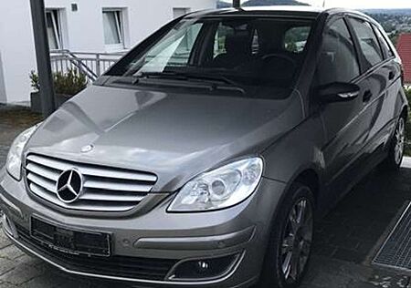 Mercedes-Benz B 170