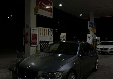 BMW 330i 330 Coupe Aut.