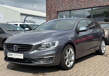 Volvo V60 Kombi Linje Svart *KAMERA*MFL*NAVI*