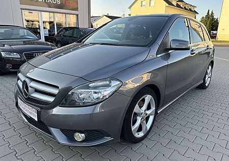 Mercedes-Benz B 200 Edition KLIMA/NAVI/SHZ/PDC/AHK