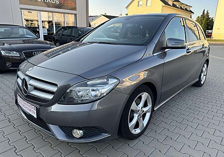 Mercedes-Benz B 200 Edition KLIMA/NAVI/SHZ/PDC/AHK