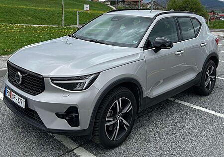 Volvo XC 40 XC40 XC40 B4 B DKG Plus Dark
