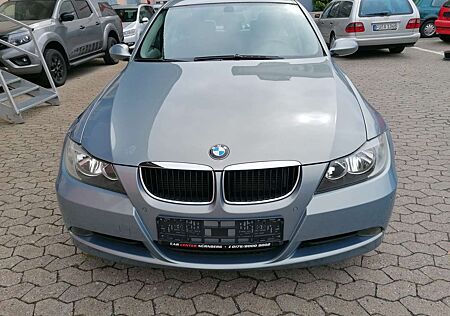 BMW 320i 320 / Euro 4 / TÜV 07-2026
