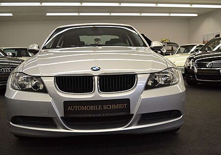 BMW 318 i (E 90) 1. Hd. Rentnerfahrzeug! Neuwertig!