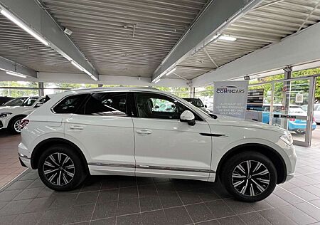 VW Touareg Volkswagen 3.0 TSI Elegance 4Motion eHybrid SUPER