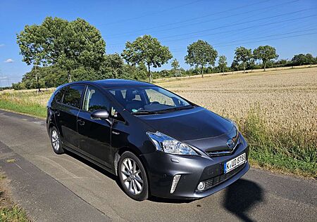 Toyota Prius + Executive