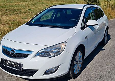 Opel Astra J Sports Tourer Edition Alu*Euro5*SHZ