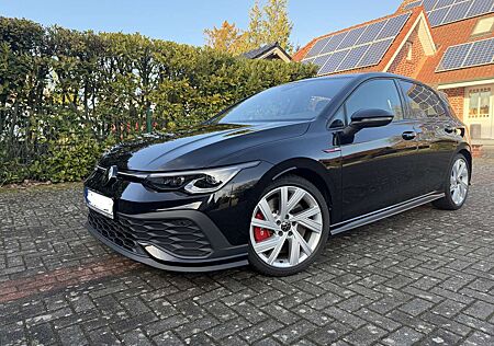 VW Golf GTI Volkswagen Golf VIII 2.0 TSI OPF DSG Clubsport Anschlussgarantie Harmann PANO