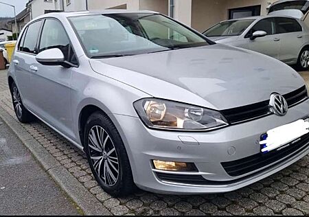 VW Golf Volkswagen 2.0 TDI BlueMotion Technology DSG Allstar