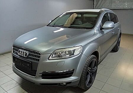Audi Q7 3.0 TDI DPF quattro tiptronic