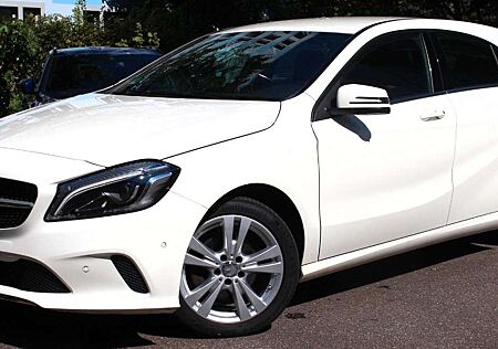 Mercedes-Benz A 180 Sofascore Aut. NAVI* LED* TEILLEDER