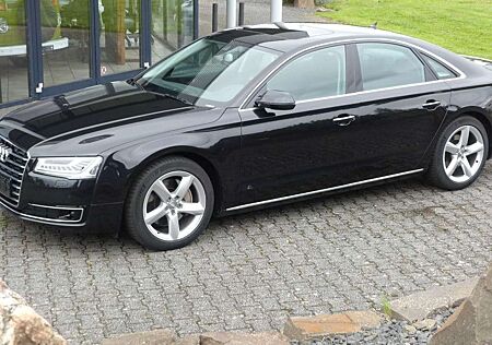 Audi A8 3.0 TDI clean diesel quattro km 103000