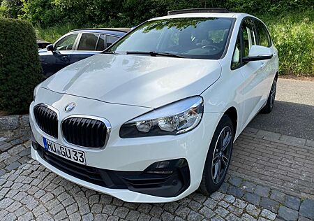 BMW 216d 216 Active Tourer PANO Sportsitze SHZ PDC Navi