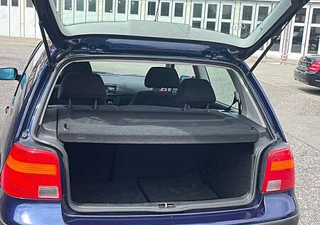 VW Golf Volkswagen 1.6 Automatik