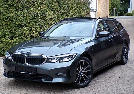 BMW 330 e Touring Aut."Sport Line"Pano/LED/Kamera/ACC