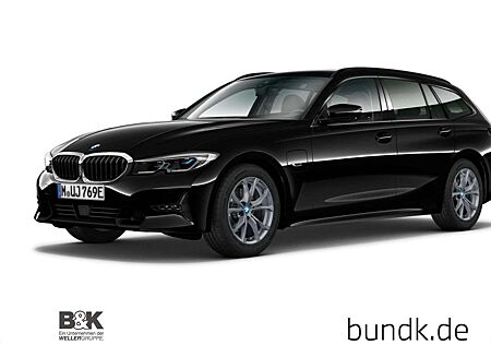 BMW 330 e xDrive Touring Sport Line AHK RFK HUD LCP PDC