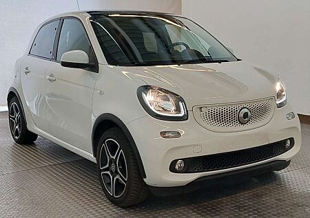 Smart ForFour 90 PS NAVI PANO 1 HAND LEDER