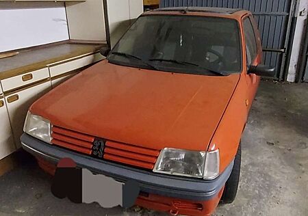 Peugeot 205 Forever