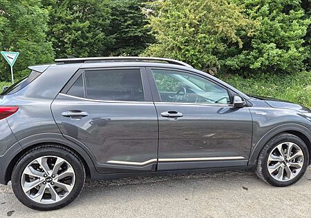 Kia Stonic PLATINUM-Edition, 11.788 km, viel Sonderzubehör