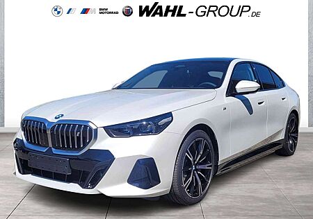 BMW i5 eDrive40 M Sport Panorama HeadUp AHK HarmanKardon
