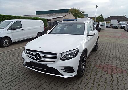 Mercedes-Benz GLC 250 4M AMG Line Panoramadach, LED, Navigation,
