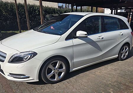 Mercedes-Benz B 180 (246.242)