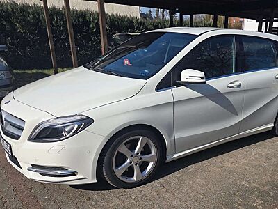 Mercedes-Benz B 180 B 180 (246.242)