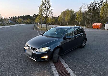 VW Golf Volkswagen 1.6 TDI 4Motion BlueMotion Technology Allstar