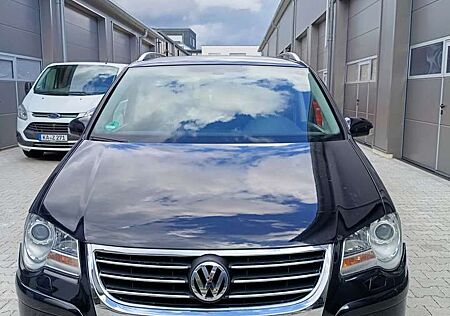 VW Touran Volkswagen 2.0 TDI DPF DSG Highline