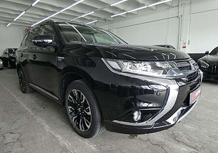 Mitsubishi Outlander 2.0 PHEV 4WD Top*LEDEWRE*NAVI*ACC*