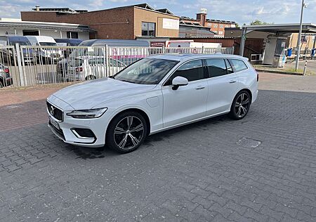 Volvo V60 Inscription Plug-In Hybrid AWD Pano Headup AHK