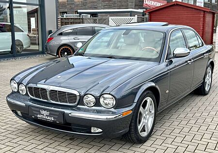 Jaguar XJ 2.7 D 6 Executive,Navi,Vollausstattung,TOP