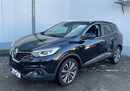 Renault Kadjar 1.5 Bose Edition Automatik *LEDER+KAMER+PANO+LED*